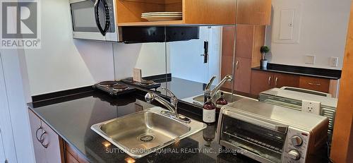 4506 - 1 King Street W, Toronto (Bay Street Corridor), ON - Indoor Photo Showing Kitchen