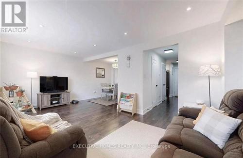 23 - 175 Cedar Street, Cambridge, ON - Indoor Photo Showing Living Room