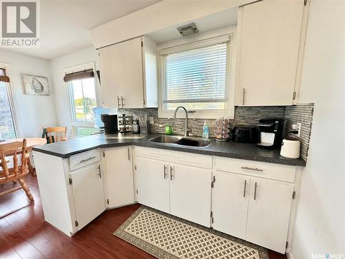 1055 3Rd Street E, Prince Albert, SK - Indoor Photo Showing Kitchen With Double Sink