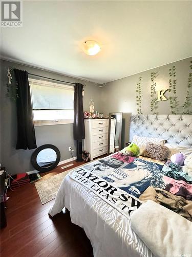 1055 3Rd Street E, Prince Albert, SK - Indoor Photo Showing Bedroom