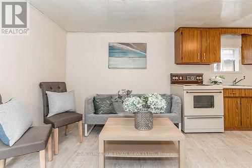 113 37Th Street N, Wasaga Beach, ON - Indoor Photo Showing Kitchen