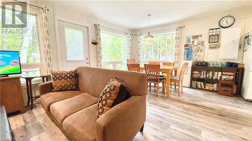 OPEN CONCEPT - 1489 2Nd Avenue S, Saugeen Indian Reserve 29, ON - Indoor Photo Showing Living Room