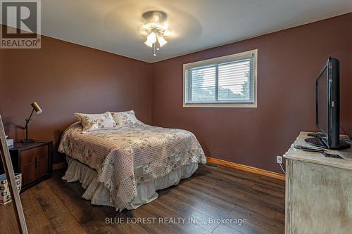 166 Oakwood Drive, Thames Centre (Dorchester), ON - Indoor Photo Showing Bedroom