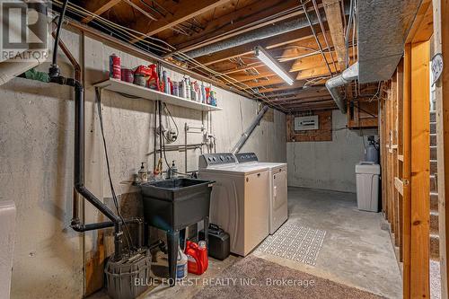 166 Oakwood Drive, Thames Centre (Dorchester), ON - Indoor Photo Showing Laundry Room