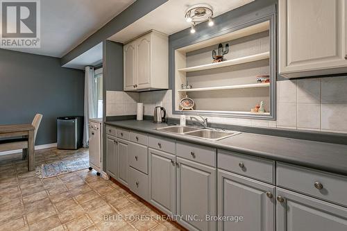 166 Oakwood Drive, Thames Centre (Dorchester), ON - Indoor Photo Showing Kitchen With Double Sink