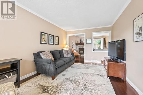 3246 Colonial Drive, Mississauga (Erin Mills), ON - Indoor Photo Showing Living Room