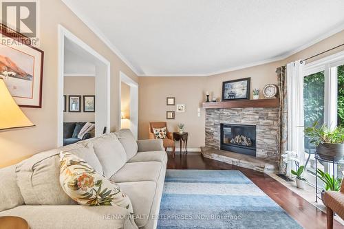 3246 Colonial Drive, Mississauga (Erin Mills), ON - Indoor Photo Showing Living Room With Fireplace