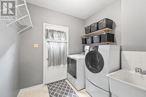 3246 Colonial Drive, Mississauga (Erin Mills), ON - Indoor Photo Showing Laundry Room