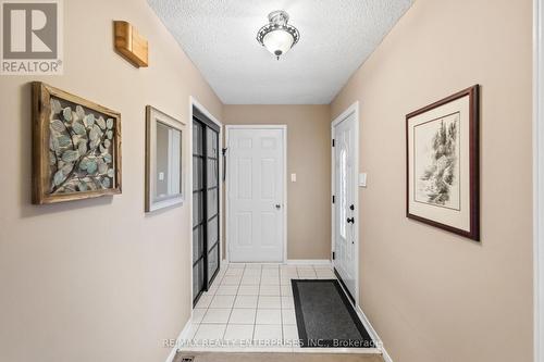 3246 Colonial Drive, Mississauga, ON - Indoor Photo Showing Other Room