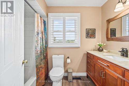 3246 Colonial Drive, Mississauga, ON - Indoor Photo Showing Bathroom