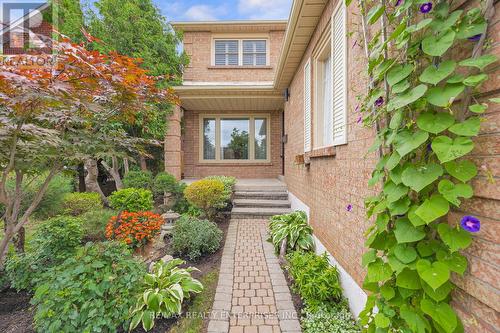 3246 Colonial Drive, Mississauga (Erin Mills), ON - Outdoor