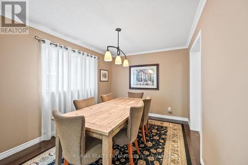 3246 Colonial Drive, Mississauga, ON - Indoor Photo Showing Dining Room