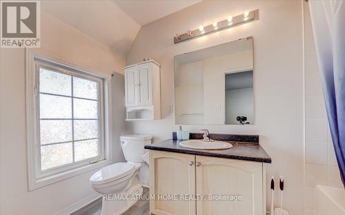 2351 Saddlecreek Crescent, Oakville (West Oak Trails), ON - Indoor Photo Showing Bathroom