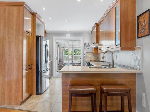 Cuisine - 48 Boul. St-Luc, Saint-Jean-Sur-Richelieu, QC - Indoor Photo Showing Kitchen With Double Sink