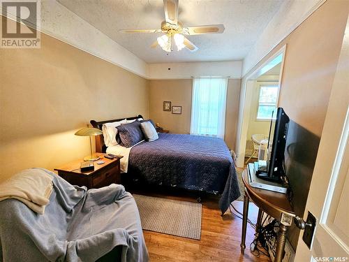 219 21St Street W, Prince Albert, SK - Indoor Photo Showing Bedroom