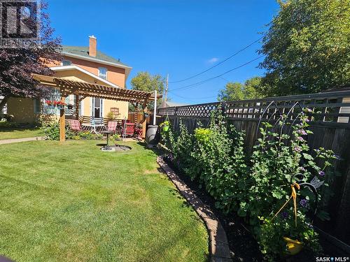 219 21St Street W, Prince Albert, SK - Outdoor