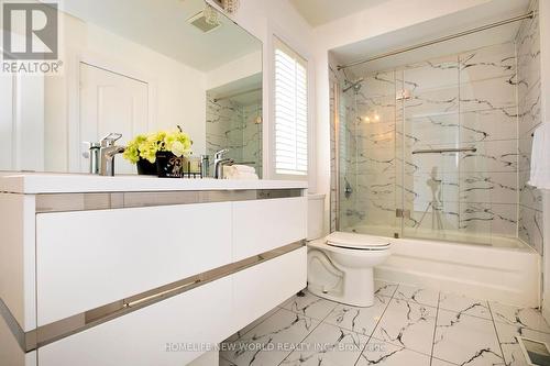 6 Futura Avenue, Richmond Hill, ON - Indoor Photo Showing Bathroom