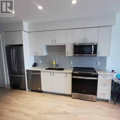 1505 - 15 Glebe Street, Cambridge, ON - Indoor Photo Showing Kitchen With Stainless Steel Kitchen With Double Sink