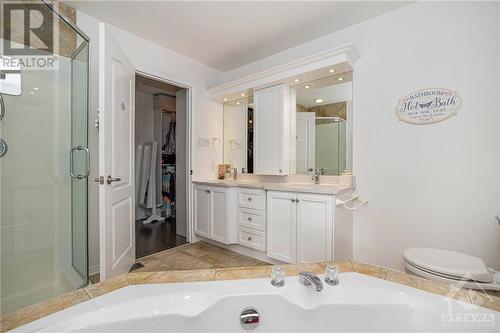 2148 Nantes Street, Ottawa, ON - Indoor Photo Showing Bathroom