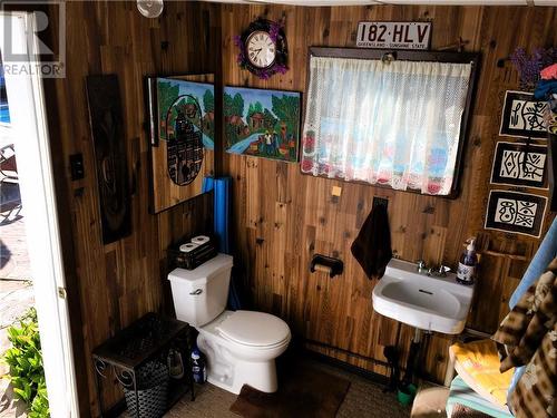 717 Sandfield Crescent, Cornwall, ON - Indoor Photo Showing Bathroom