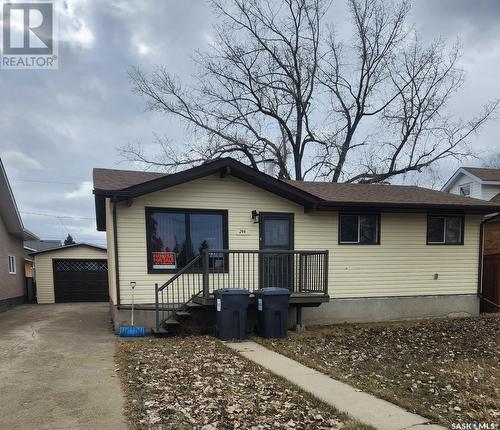 244 5Th Avenue E, Gravelbourg, SK - Outdoor