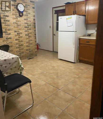 244 5Th Avenue E, Gravelbourg, SK - Indoor Photo Showing Kitchen