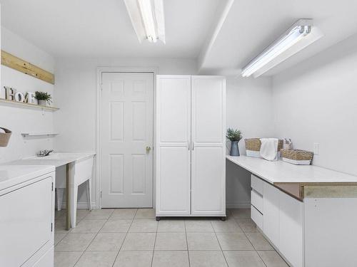 Laundry room - 68 Ch. Du Lac-Bertrand, Saint-Hippolyte, QC - Indoor Photo Showing Other Room