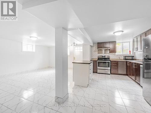 113 Harmony Road N, Oshawa (Eastdale), ON - Indoor Photo Showing Kitchen