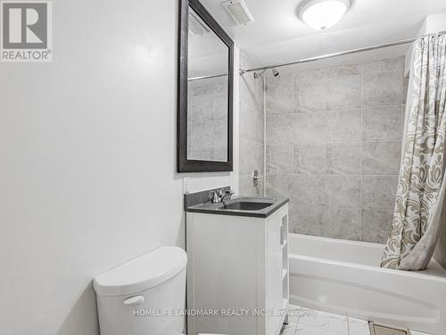 113 Harmony Road N, Oshawa (Eastdale), ON - Indoor Photo Showing Bathroom