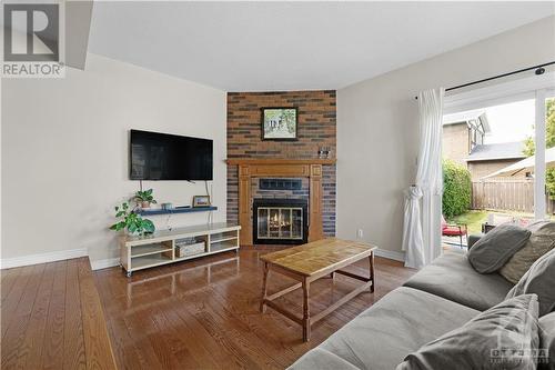 3 Grouse Avenue, Ottawa, ON - Indoor Photo Showing Living Room With Fireplace