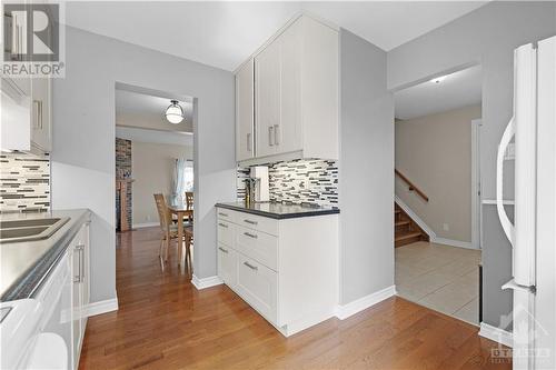 3 Grouse Avenue, Ottawa, ON - Indoor Photo Showing Kitchen