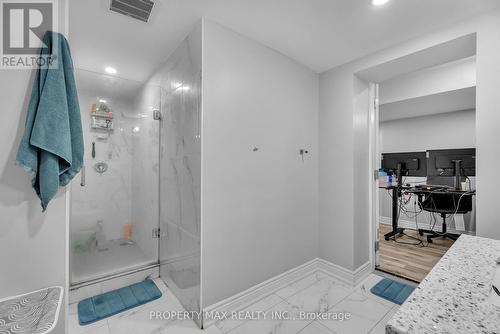 25 Vineyard Drive, Brampton, ON - Indoor Photo Showing Bathroom