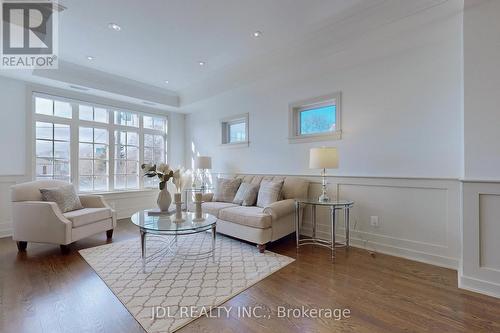 54 Granlea Road, Toronto (Willowdale East), ON - Indoor Photo Showing Living Room