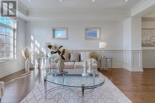 54 Granlea Road, Toronto (Willowdale East), ON - Indoor Photo Showing Living Room