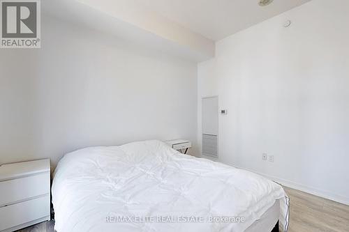 505 - 50 Forest Manor Road, Toronto, ON - Indoor Photo Showing Bedroom