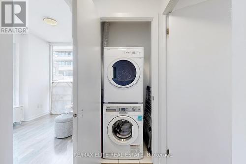 505 - 50 Forest Manor Road, Toronto, ON - Indoor Photo Showing Laundry Room