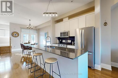 251 Thomas Cook Avenue, Vaughan, ON - Indoor Photo Showing Kitchen With Stainless Steel Kitchen With Double Sink With Upgraded Kitchen