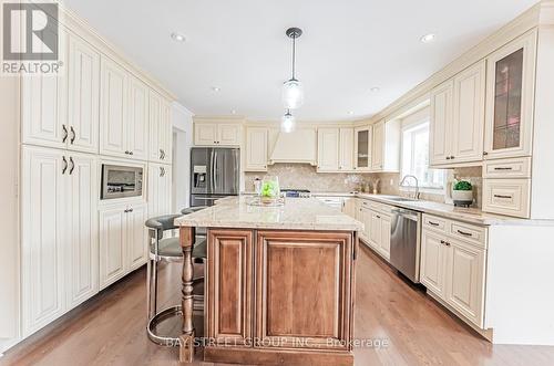 43 Conistan Road, Markham (Unionville), ON - Indoor Photo Showing Kitchen With Upgraded Kitchen