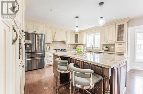 43 Conistan Road, Markham (Unionville), ON - Indoor Photo Showing Kitchen With Upgraded Kitchen