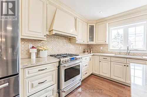 43 Conistan Road, Markham (Unionville), ON - Indoor Photo Showing Kitchen With Upgraded Kitchen