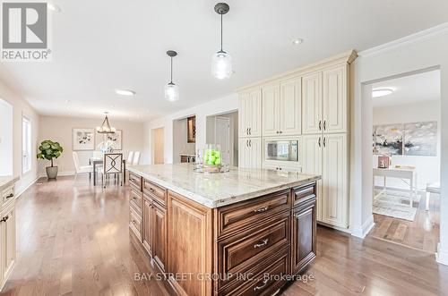 43 Conistan Road, Markham (Unionville), ON - Indoor Photo Showing Kitchen With Upgraded Kitchen