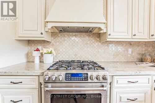 43 Conistan Road, Markham (Unionville), ON - Indoor Photo Showing Kitchen With Upgraded Kitchen