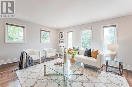 43 Conistan Road, Markham (Unionville), ON - Indoor Photo Showing Living Room