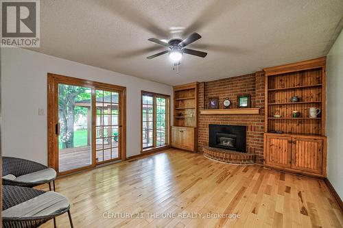 224 Park Avenue, East Gwillimbury (Holland Landing), ON - Indoor Photo Showing Other Room With Fireplace