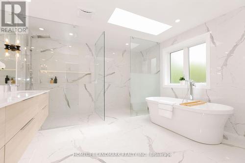 151 Highland Crescent, Toronto (Bridle Path-Sunnybrook-York Mills), ON - Indoor Photo Showing Bathroom