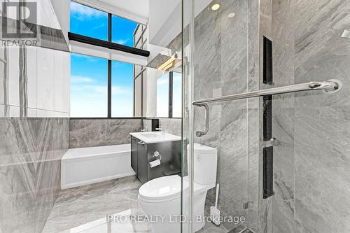 3602 - 2900 Highway 7 Road, Vaughan, ON - Indoor Photo Showing Bathroom