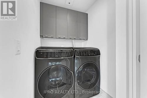 3602 - 2900 Highway 7 Road, Vaughan, ON - Indoor Photo Showing Laundry Room