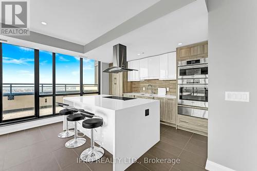 3602 - 2900 Highway 7 Road, Vaughan, ON - Indoor Photo Showing Kitchen