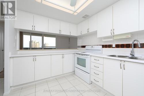 2102 - 3303 Don Mills Road, Toronto (Don Valley Village), ON - Indoor Photo Showing Kitchen With Double Sink