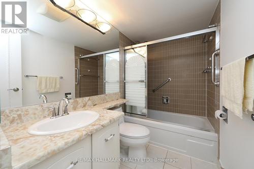 2102 - 3303 Don Mills Road, Toronto (Don Valley Village), ON - Indoor Photo Showing Bathroom